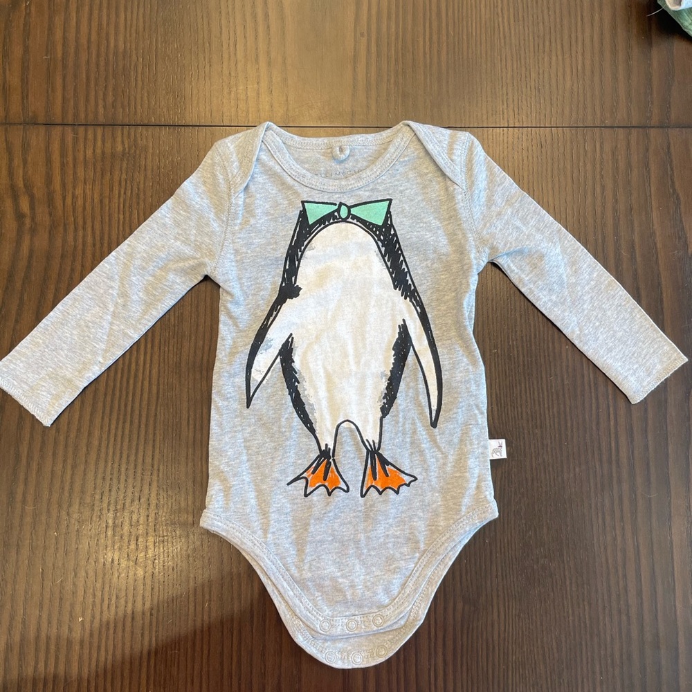 NWOT Stella McCartney Kids penguin long sleeve onesie